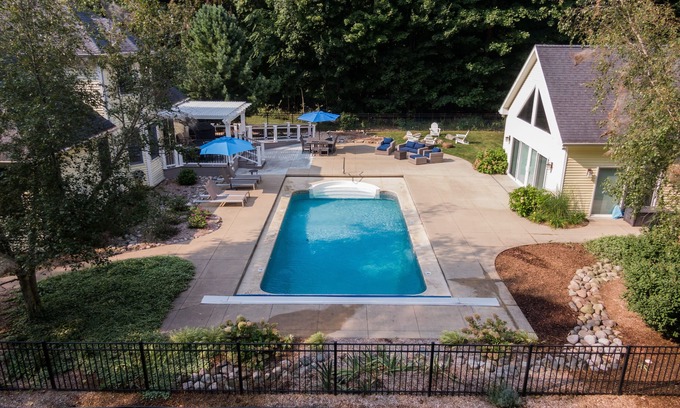 Three Oaks House | Guest Rated: 10/10 Home with Heated Pool & Ocean Views