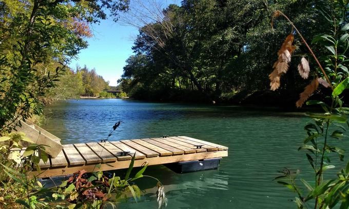 Caddo Gap Cabin | Riverfront Cabin Retreat with Outdoor Bathhouse & Kayaks