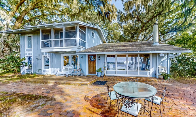 Fernandina Beach House | Secluded Riverfront Retreat: Dock, Firepit & Scenic Views