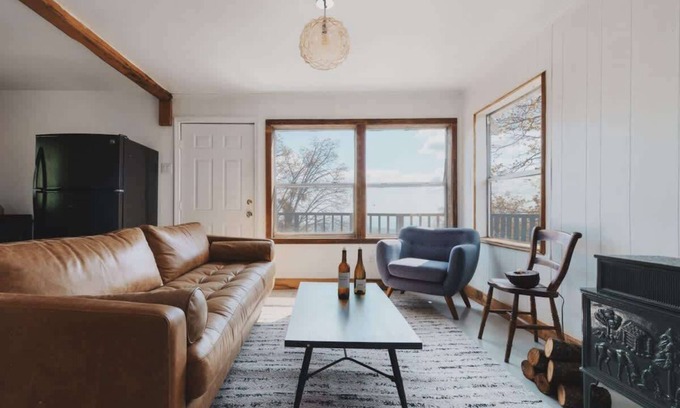Dunlap Cabin | Secluded rustic 2-bedroom cabin on nature retreat