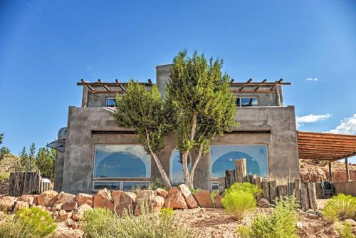 San Ysidro House | Pet-Friendly San Ysidro House with Breathtaking Desert Views
