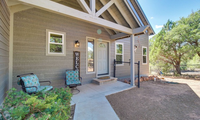 Linden House | Secluded Show Low Retreat with Spa and Hiking Access!