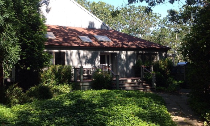 Northwest Harbor House | Idyllic Retreat Near East Hampton & Sag Harbor - 10/10 Rated