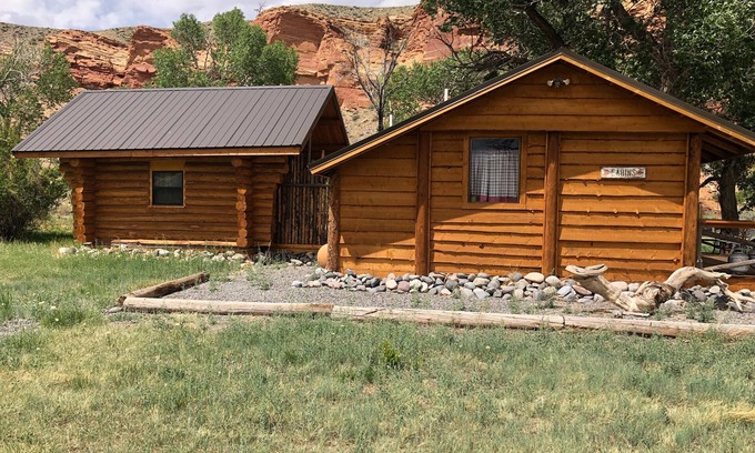 Dubois Cabin | Idyllic Riverfront Cabin with Kitchen & Breakfast Included