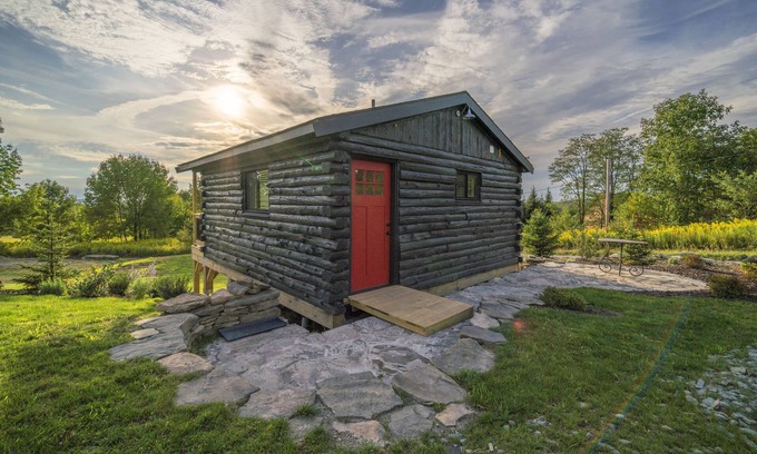 Thompson Cabin | Explore Camp Bluestone Queen Cabin Near Elk Mountain Ski Area