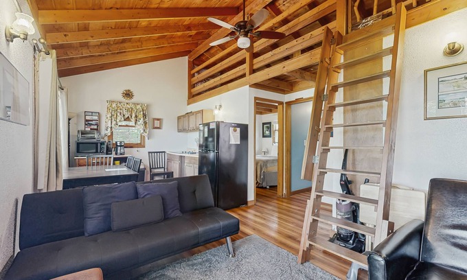 Stone Haven Cabin | Cozy Sunset Point Cottage with Mountain Views & Deck