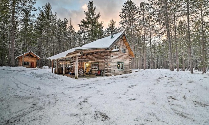 Vanderbilt House | Idyllic Vanderbilt Cabin, Pet-Friendly & 10/10 Rated!