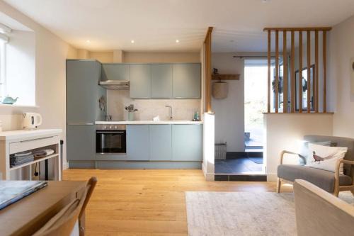 Mylor Apartment | Serene Woodland Retreat Near Mylor and Flushing - 4 Star