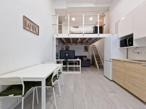 Adelfas Apartment | Stylish Loft Near Metro Pacífico with Child-Friendly Amenities
