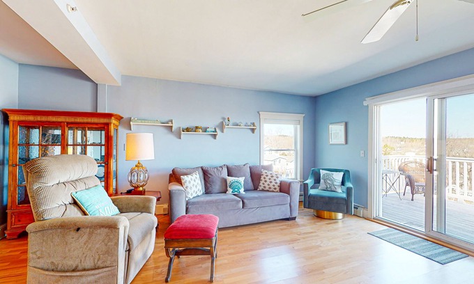 Ogunquit Condo | Cozy Condo with Ocean View - Steps to Beach & Town