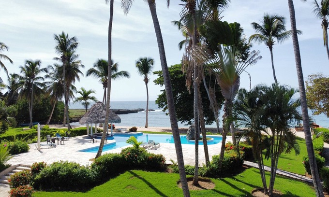 Samana Condo | Cozy Beachfront Condo with Pool & Spa - Apartment 5D