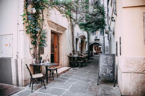 Piran Hotel | Experience Coastal Bliss at Hotel Zala Piran