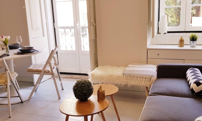 Sao Bento Apartment | Discover the Secret Spot in Principe Real with Spa & Breakfast