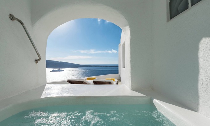 Oia Hotel | Secret Steps Suite Private Whirlpool & Caldera View *access via numerous steps