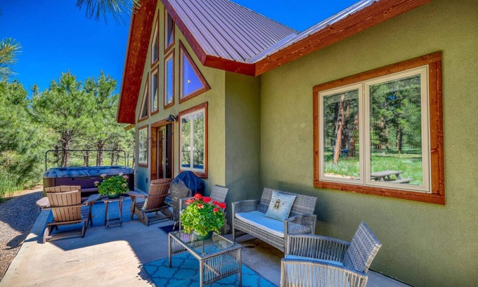 Pagosa Highlands House | Scenic Retreat with Hot Tub, Patio & National Forest Access