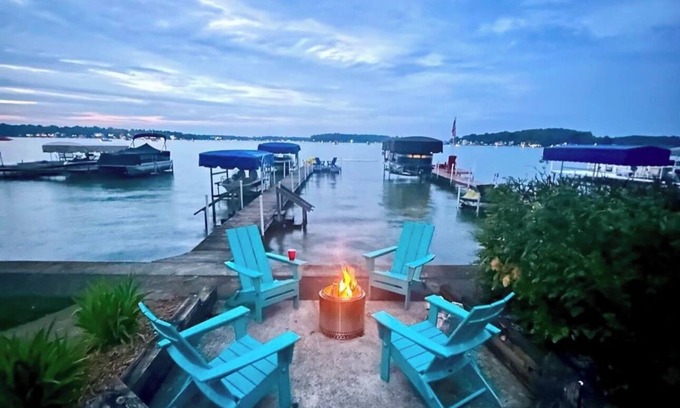 Cassopolis House | Experience Family Memories by the Lake with Pet-Friendly Stays