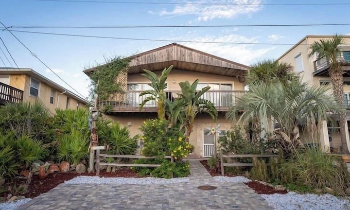 Butler Beach Apartment | Seas the Day: Oceanfront Retreat Just Minutes from Beach!