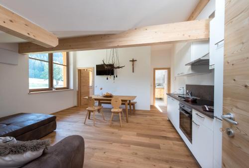 Sarntal Cabin | Seebacher Apartments: Family-Friendly Retreat with 9.3 Rating
