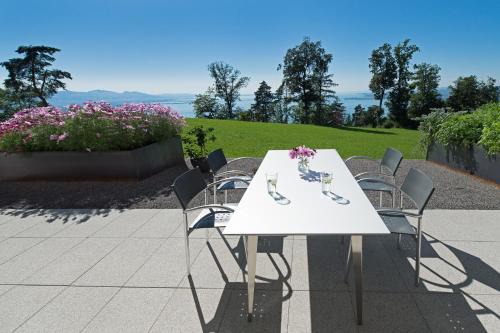 Lochau Apartment | Family-Friendly Seeblick Appartement with 9.9/10 Rating