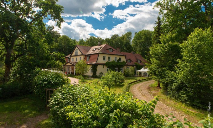 Boitzenburger Land House | Discover Seegut Blaue Blume: Family & Pet-Friendly Retreat