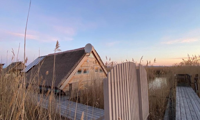 Rust Ski Chalet | Waterfront Haven at Pfahlbau Neusiedlersee - Rated 9.8/10