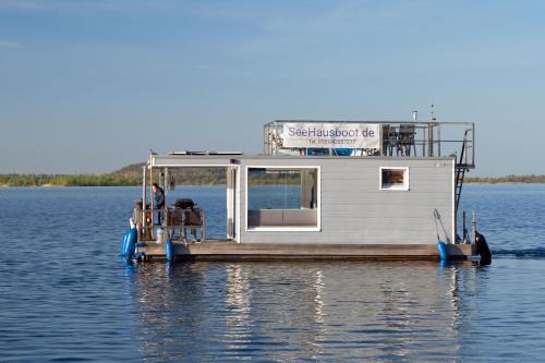 Braunsbedra Boat Rental | Explore SeeHausboot at Geiseltalsee with SUPs & Canoe