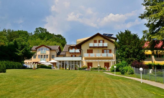 Augsdorf Hotel | Seaside Getaway at Seehotel Paulitsch with Private Beach