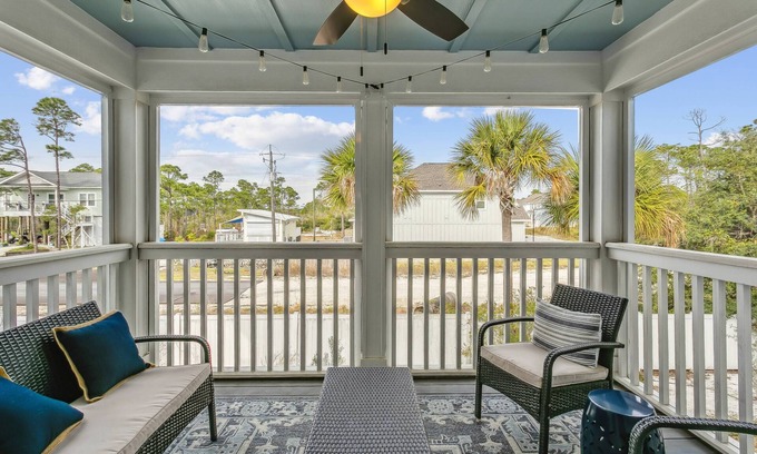 Ono Island House | Beachfront 2BR Lost Key Townhouse: Pet Friendly & Pools