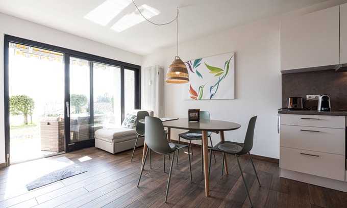 Unteruhldingen Apartment | Seepanorama: Exceptional Lake View Spa Retreat for Families