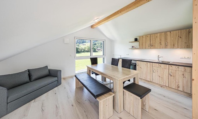 Ettensberg Apartment | Top-Rated Dachgeschoss-Ferienwohnung for Family Getaways