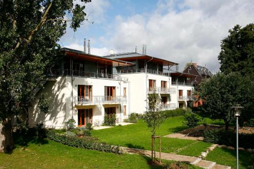 Muritz Apartment | Cozy Seeresidenz Klink with Oceanfront Views & Breakfast