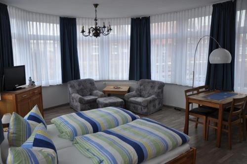 Baltrum Apartment | Seevilla Wietjes Whg 4: Oceanfront Getaway with Scenic Views