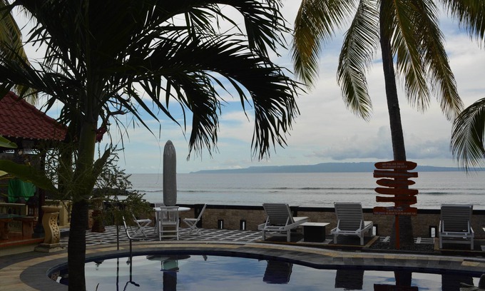 Candi Dasa House | Relax at Segara Wangi Beach Cottages with Pool & Spa