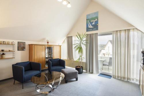 Scheid House | Beautiful SeglerFewo with Balcony View and Family Amenities