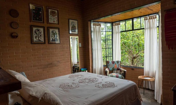 Pirenopolis Ski Chalet | Discover Segredo dos Pireneus: Pet-Friendly Retreat