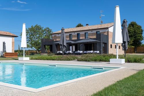 Borgo Montone Bed & Breakfast | Sei Sequoie: Guest-Rated 9/10 with Pool and Breakfast