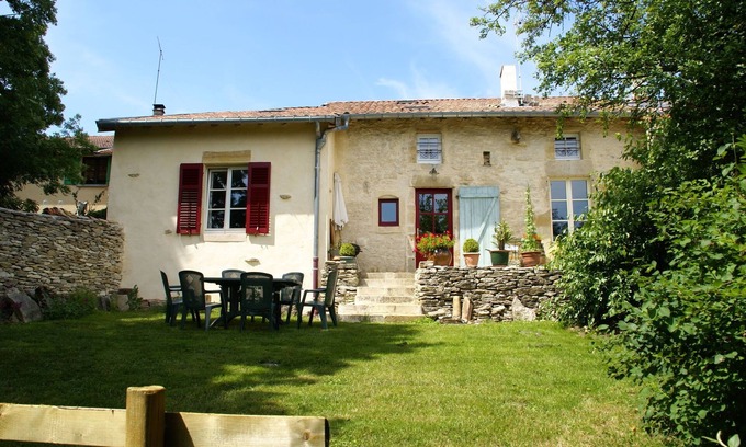 Seigneulles House | Top-Rated Vacation Home with Fenced Garden & Breakfast
