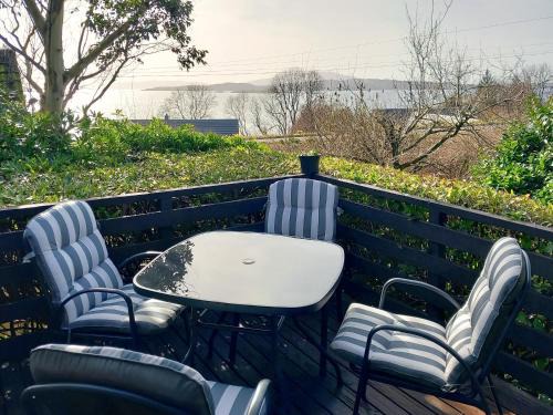 Arduaine House | Seileachan: Pet-Friendly Retreat with a 9/10 Guest Score