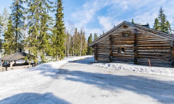 Rukatunturi House | Inviting Seitsemän savua 3: Lake View & Spa Retreat