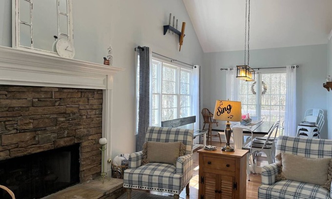 Dahlonega Cottage | Experience Selah: Trails, Pool Table & Pet-Friendly Retreat