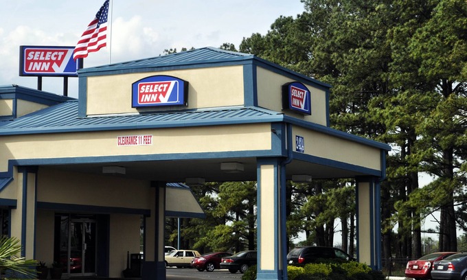 Murfreesboro Hotel | Convenient Select Inn Murfreesboro with Pool & Breakfast