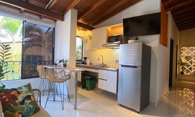 Santa Fe Apartment | SELECT Medellin 304-Cozy 1-bedroom apartment with AC and WiFi-Near El Poblado