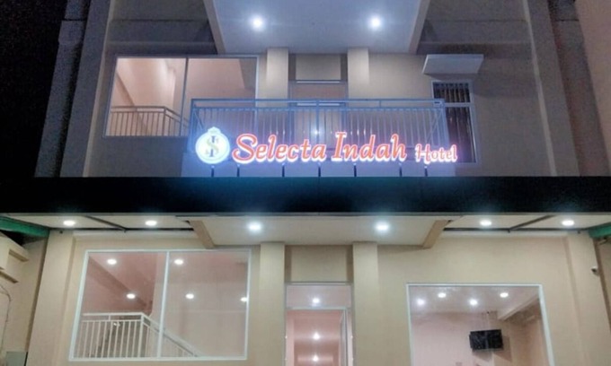 Padang Hotel | Guest Rated 10/10 at Selecta Indah with Family-Friendly Amenities