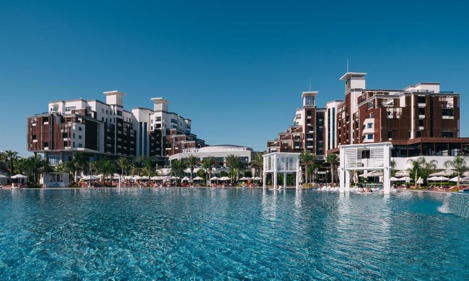Belek Golf Area Hotel | Relax at Selectum Resort Belek: 5-Star Beachfront Escape