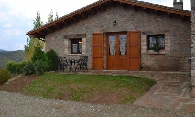 Sant Bartomeu del Grau Cottage | Ideal Self-Catering Retreat: El Permanyer for 8 Guests