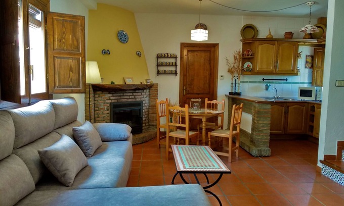 Nechite Cottage | Top-Rated Self-Catering Balcón de Válor with Ocean View