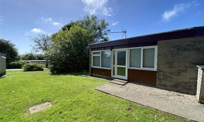 Kilkhampton Ski Chalet | Family-Friendly Self Catering Chalet in Bude with Pool