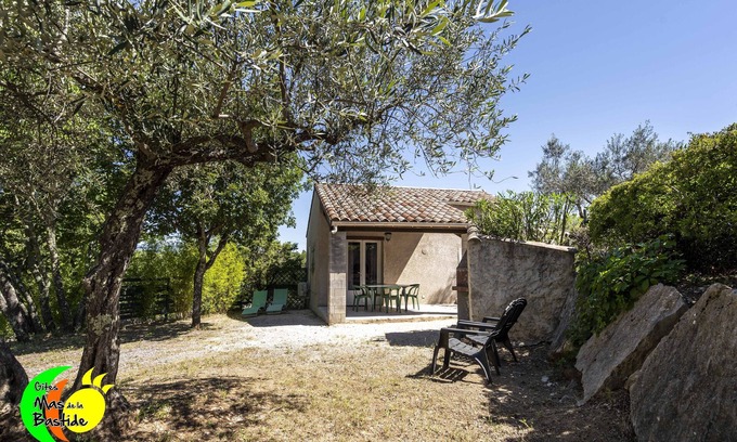Joyeuse Cottage | Inviting Self-Catering Cottage with Pool and Tennis Court