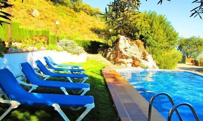 Alora Cottage | Ideal El Chorro Villas for 6 with Pool and Ocean Views
