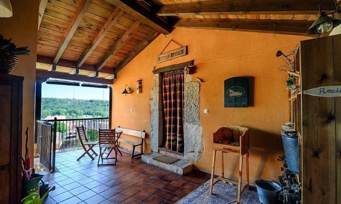 Brugos de Fenar Cottage | Relaxing Self Catering El Henar del Rey for 4 Guests